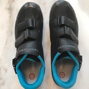shimano biking shoes with peloton attachable clips